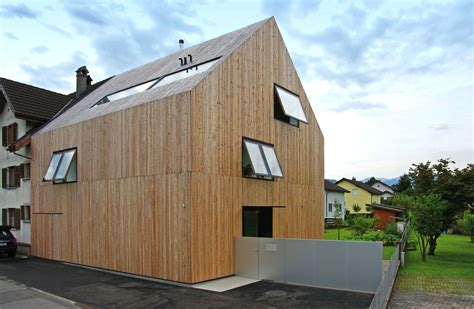 Gerne heißt das haus die reisenden in den insgesamt 143 zimmern willkommen. Haus Stemmer, Weiler | Vorarlberger Holzbaukunst ...