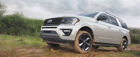 So, if it were on, 24 hours a day and travelled 60 mile per hour, in 10 years that could be 5, 250,000 miles. How Many Miles Will a Ford Expedition Last?