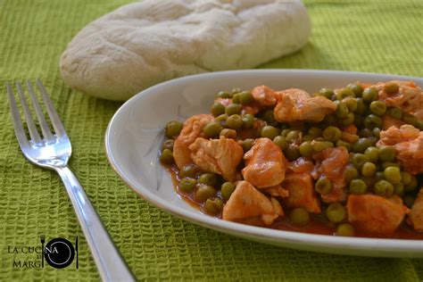 Lo spezzatino di pollo è un secondo piatto di carne bianca, gustoso e leggero, che conquista subito grandi e bambini per il sapore semplice e la sua esprimi il tuo voto da 1 a 5: Spezzatino di pollo con Bimby | Spezzatino, Ricette e Pollo