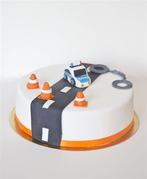 Maybe you would like to learn more about one of these? Polizei Torte