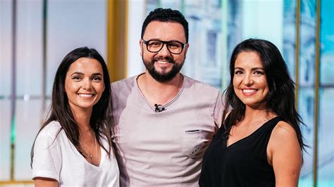 Cristina joia a locuit timp de 14 ani in los angeles, timp in care a lucrat pentru o galerie de arta unde a si expus. Cristina Joia si Laura Boghiu, secrete din culisele ...