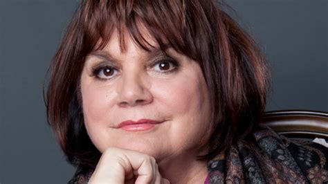 Linda Ronstadt Reveals What Life Is Like After Singing Silenced By