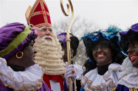 Dutch Santas Helpers In Blackface Ignite Debate On Race The Washington Post