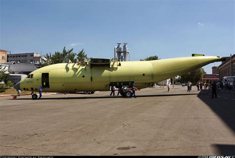 Historia Y Tecnología Militar Antonov Presenta El An 178