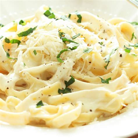 How To Make Better Than Olive Garden Alfredo Sauce