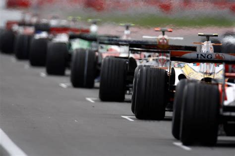 Nice Shot Of F1 Starting Grid From 2010 Racing Heritage Rh