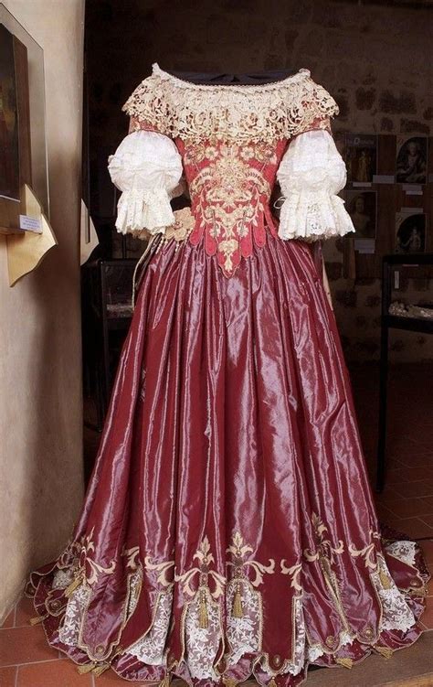 Madame De Pompadour 17th Century Fashion Historical Dresses 1600