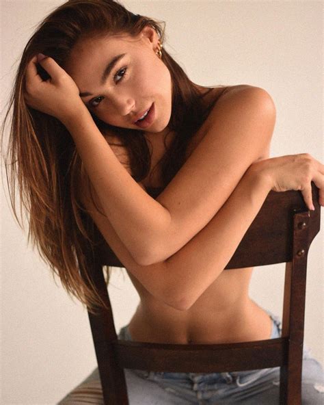 Alexis Ren Thefappening Sexy And Topless Pics The Fappening