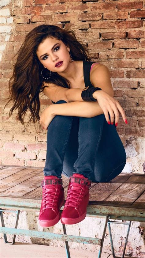 I am in no way affiliated with selena gomez nor her relative and management. 2160x3840 Selena Gomez Photoshoot 2016 Sony Xperia X,XZ,Z5 ...
