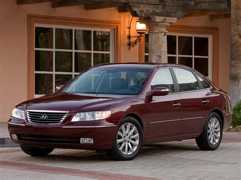 Find complete 2010 hyundai azera info and pictures including review, price, specs, interior features, gas mileage, recalls, incentives and much more at iseecars.com. 2010 Hyundai Azera Limited | Motor Desktop