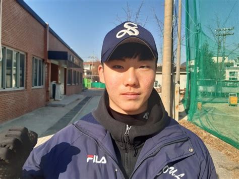 위험천만한 야구장 시설, 지금 2019년 맞나?? 강백호 정우영 이을 미완의 대기 성일만 야구선임기자의 핀치 ...
