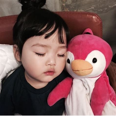 Yuri + kwon yul dsdsds. korean, baby ve kwon yuli We Heart It 'de resim | Bayi ...