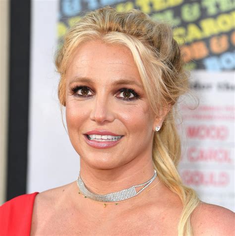 Britney Spears plans to break silence with explosive tell-all