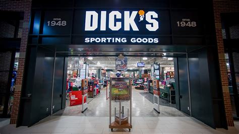 Dicks Sporting Goods May Begin Closing Stores Due To New Anti Gun Policy Blunt Force Truth
