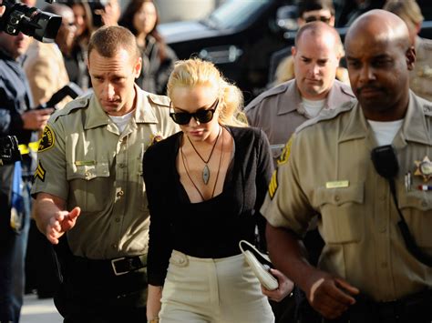 Lindsay Lohan Angry Over Jail Sentence Says Report Cbs News