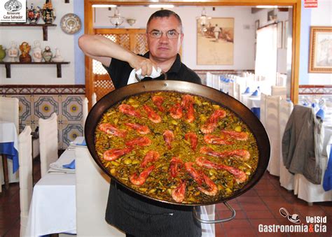 El restaurante casa salvador se encuentra en la misma albufera de valencia, se caracteriza por sus dos casas fuimos toda la familia (que es de cullera) a celebrar unas bodas de oro de mis suegros. Zoom Photopress | Gastronomía & Cía