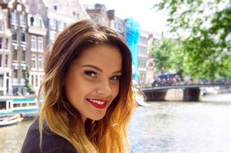 Get in touch with monica geuze fanpage!(@monicageuzeofficieel) — 407 answers, 2467 likes. Monica Geuze boeken of inhuren - Easybookings