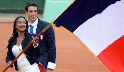 Clarisse agbegnenou porte le drapeau! Les porte-drapeaux de la France aux Jeux Olympiques - L ...