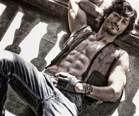 vidyut jamwal indian actor model vidyut jamwal body vidyut jamwal fitness body