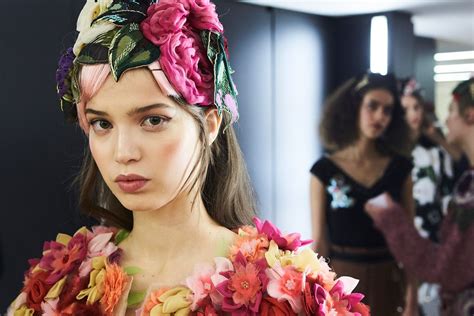 Fallwinter 2016 17 Fashion Show Dolce And Gabbana Fashion Fashion Show