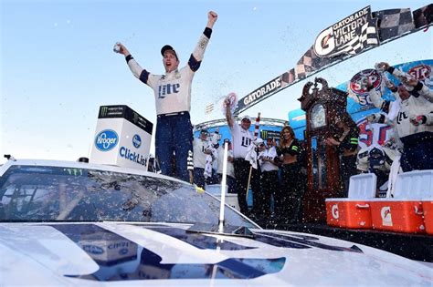 Browse through 2019 nascar cup martinsville results, statistics, rankings and championship standings. NASCAR Handles the Paperclip - RacingJunk News