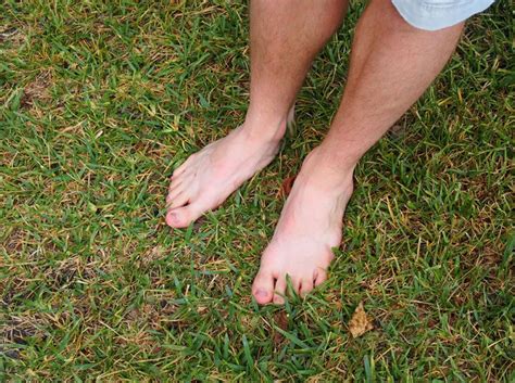 The meaning and symbolism of the word - «Barefoot»