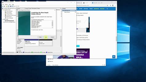 Namun sejak windows 7, windows 8 hingga sekarang. Cara Bagi Flashdisk menjadi 2 Partisi Penyimpanan - YouTube