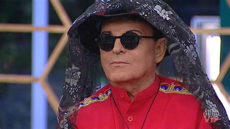 As time went by, however, his demeanour started to wear off on the other houseguests, who would often put him up to face. Fidanzato Cristiano Malgioglio, chi è? "Uomo segreto" da ...