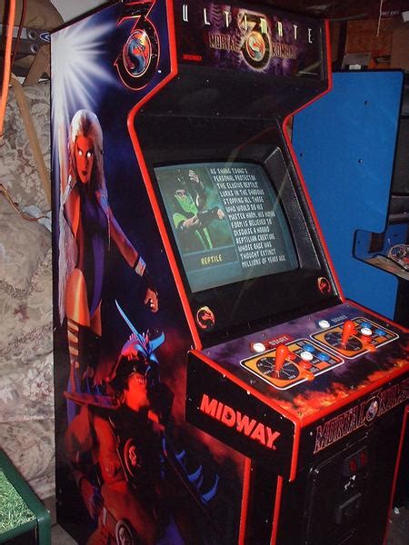 Ultimate Mortal Kombat Arcade Art