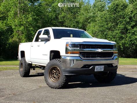 2017 Chevrolet Silverado 1500 With 17x9 12 Fuel Nitro And 35125r17