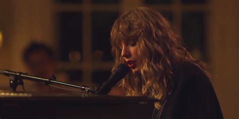 Taylor Swift Debuts “new Years Day” During “scandal” Watch Pitchfork