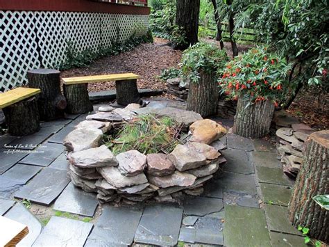 River rocks are beautiful creations of earth, but are they okay to use to when building a brand new outdoor fire pit? How To Make A Rock Fire Pit | FIREPLACE DESIGN IDEAS