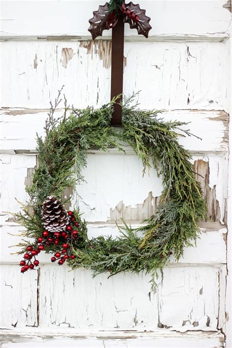 Diy Christmas Wreath Using Fresh Evergreen Clippings Christmas