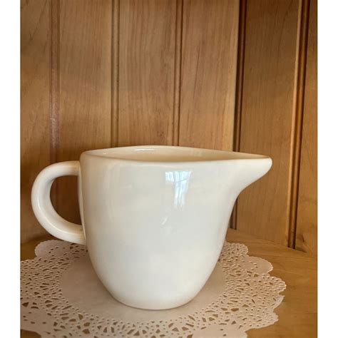 Vintage Rae Dunn Magenta Artisan Collection Pour Cow Farm Animal