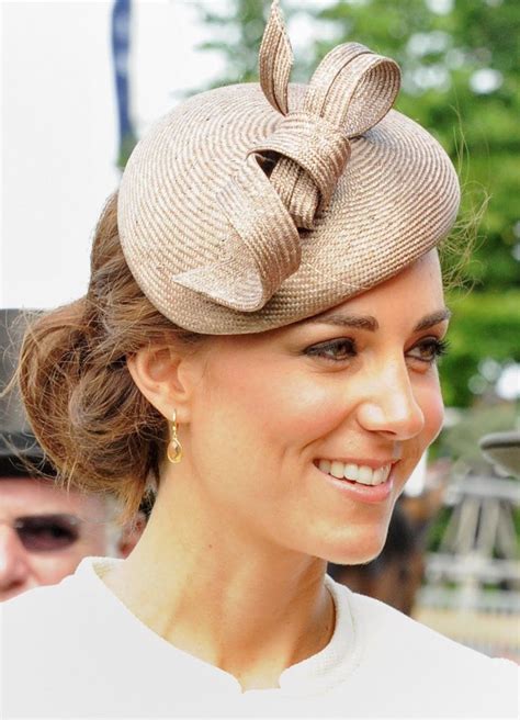 pin by lola on royalty fascinator beautiful hats wedding hats
