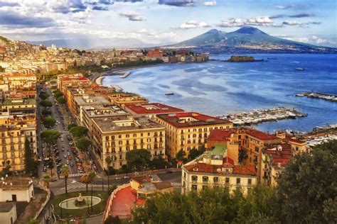 Naples Arts Et Voyages