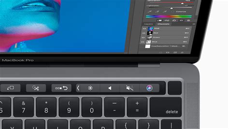 Apple Reveals New 13 Inch Macbook Pro With M1
