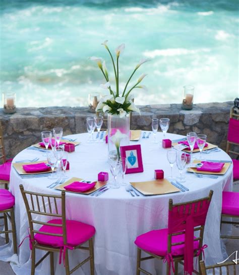 What do you prefer, outdoor wedding or indoor. Beach Wedding Table Settings Archives - Weddings Romantique