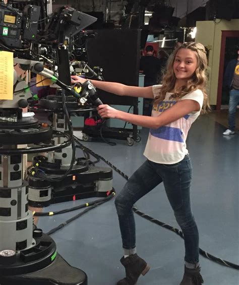 Pin On Lizzy Greene