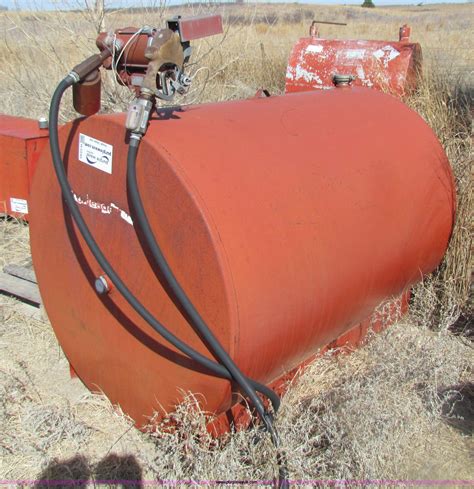 500 Gallon Steel Fuel Tank In Greensburg Ks Item H2245 Sold Purple