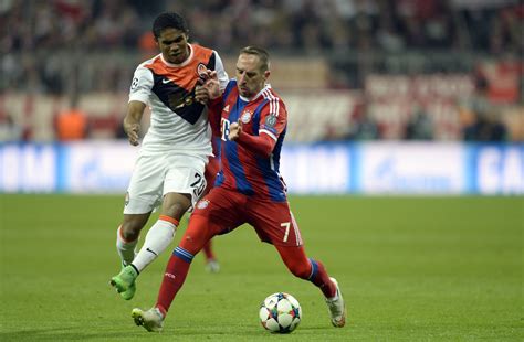 Football statistics of douglas costa including club and national team history. Chelsea target Douglas Costa reveals Paris Saint-Germain ...