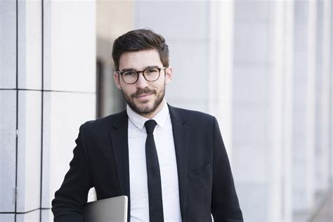 Work with Confidence: 13 Professional Mens Hairstyles for ...