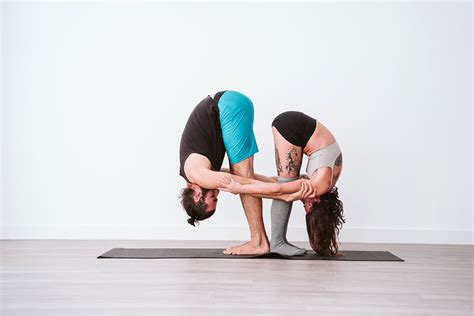 Beginner Partner Yoga Poses Any Couple Can Do To Build Intimacy Yoga Practice