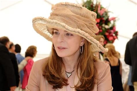 Queen Noor Of Jordan The Other Queen Who Lives In Berkshire Berkshire Live