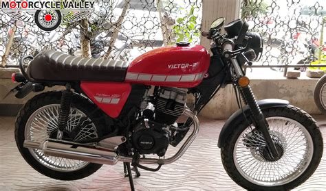 Victor R Cafe Racer 125 Features Review