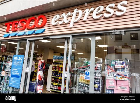 Tesco Express London Hi Res Stock Photography And Images Alamy