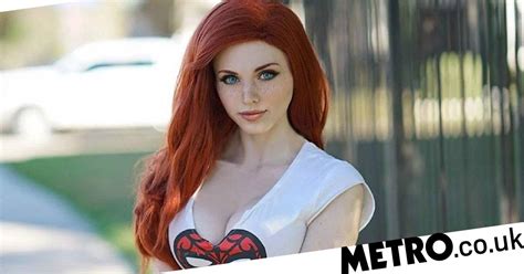 Amouranth Loses 300000 Followers On Twitch As Bots Blamed Metro News