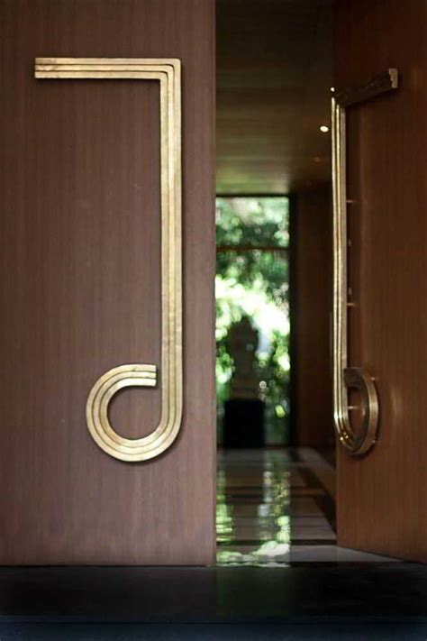 Jika berbicara tentang desain, handle pintu bossini memiliki gaya khas yang tentu saja mampu memancarkan kesan elegan. ⊕ 49+ harga & model handle pegangan pintu rumah minimalis ...
