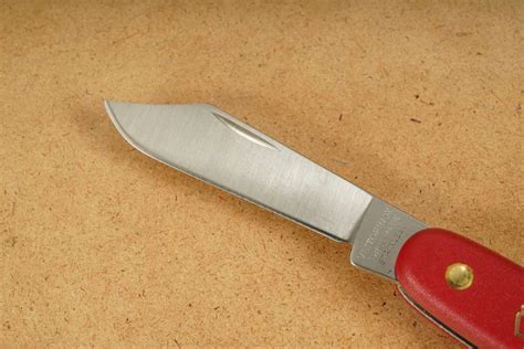 Victorinox Okuliermesser In Rot Online Kaufen Bei Hkgtde