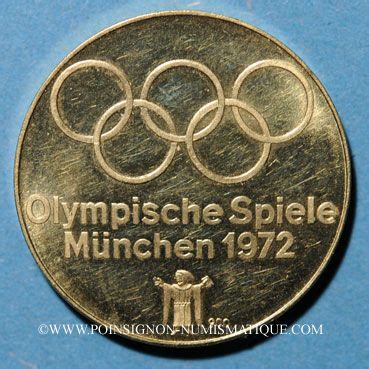 Les jeux olympiques de tokyo se dérouleront du 23 juillet au 8 août 2021. coins gold medals allemagne. jeux olympiques de munich 1972. médaille officielle du comité. or ...